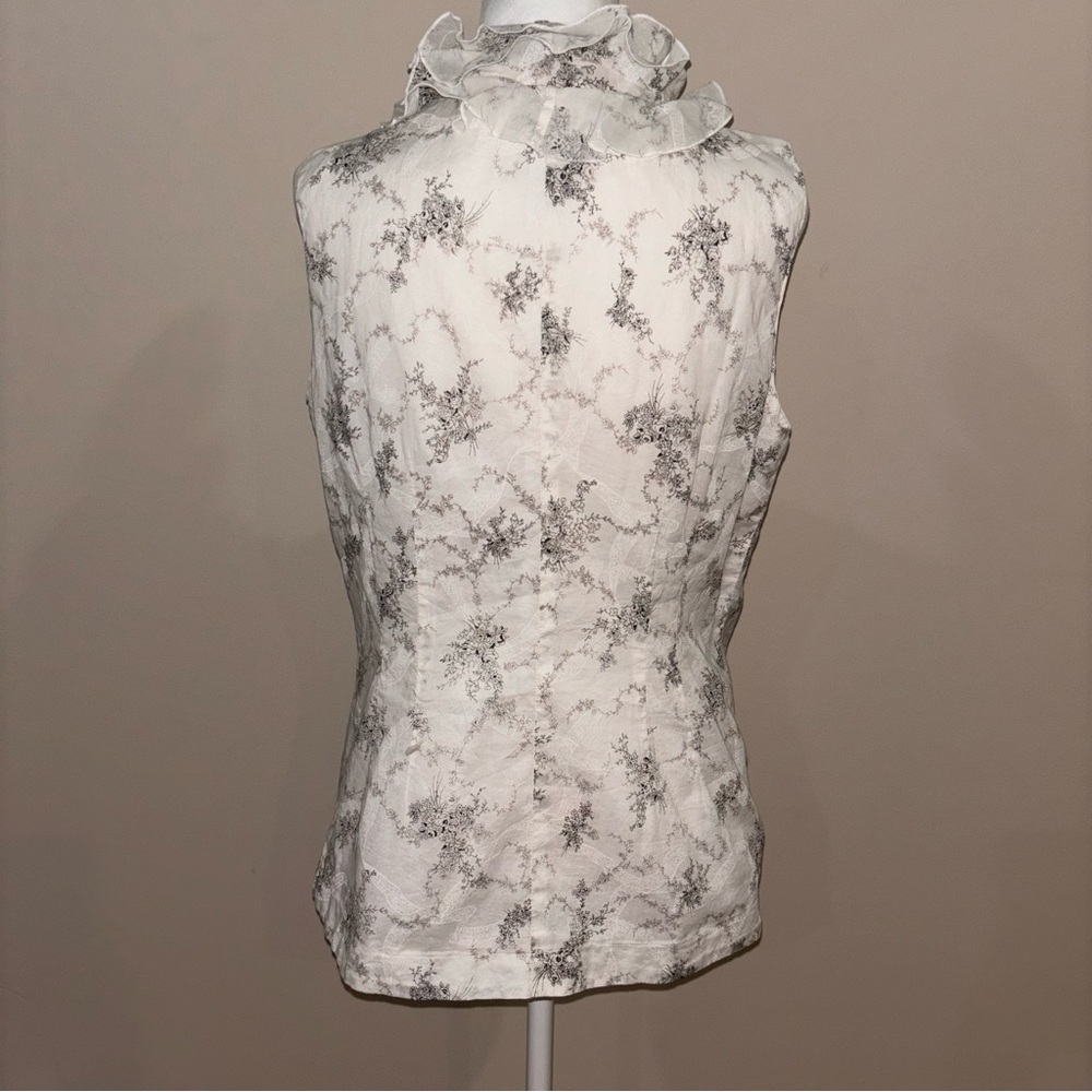 Finley Ruffle sleeveless Blouse Size L - Picture 2 of 6